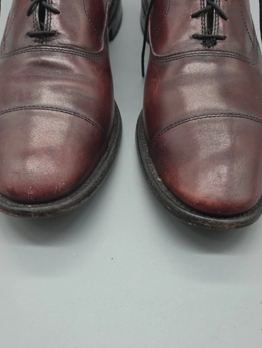 Allen Edmonds Men's Burgundy Cap-Toe Leather Oxfords